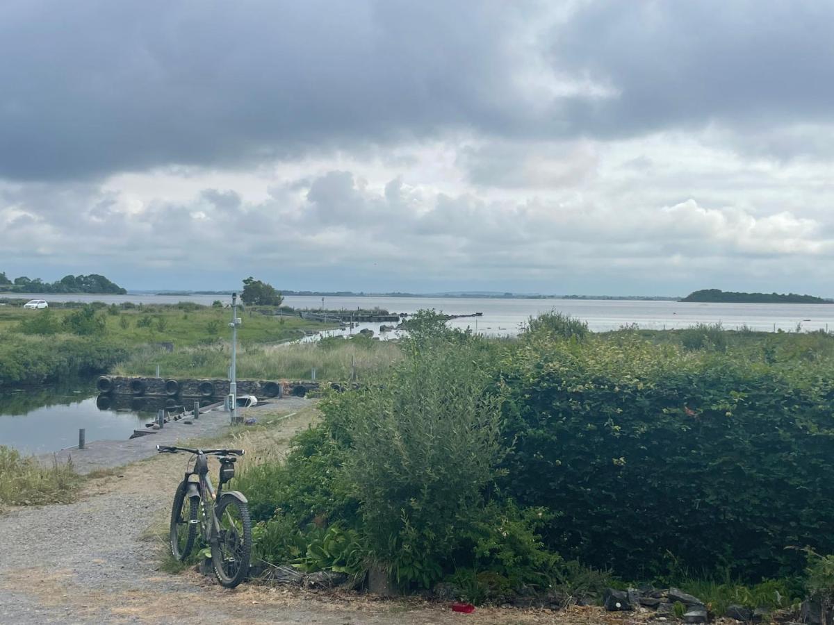 Lakeland Midsummer Lakehouse Oughterard Εξωτερικό φωτογραφία