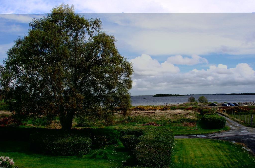 Lakeland Midsummer Lakehouse Oughterard Εξωτερικό φωτογραφία
