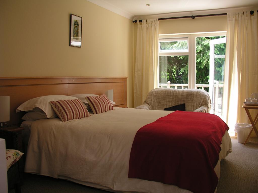 Lakeland Midsummer Lakehouse Oughterard Εξωτερικό φωτογραφία